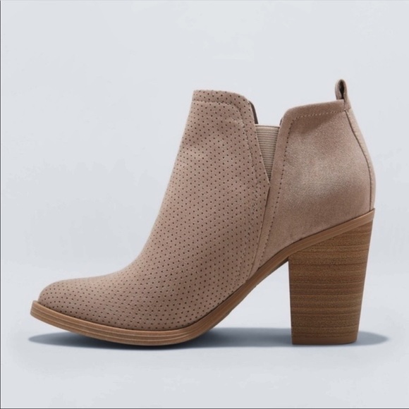 Universal Thread Avalyn Laser Cut Bootie Taupe 11M - Picture 2 of 10